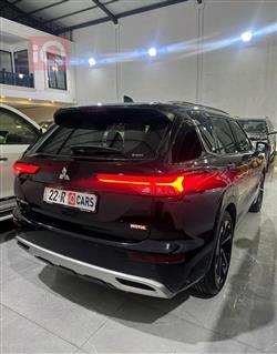 ميتسوبيشي اوتلاندر